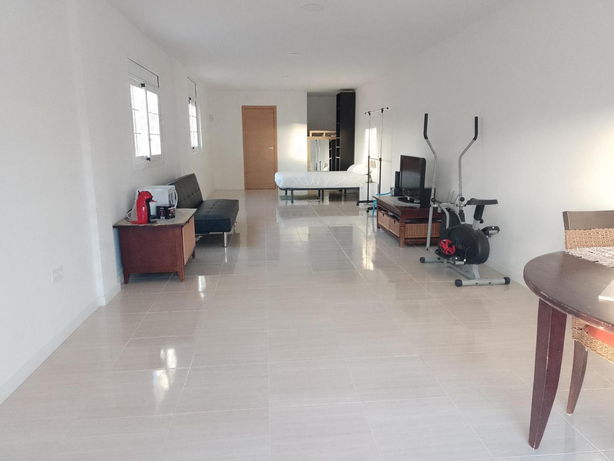 Gran Estudio De 50m2 Cerca Costa Brava